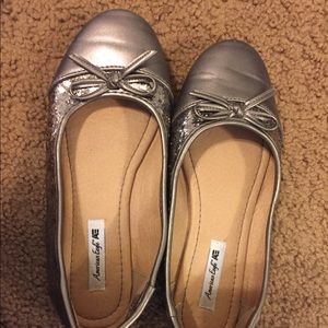 Silver glitter American eagle flats